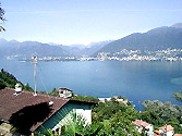 Unsere gem�tlichen Ferienh�user befinden sich in Hanglage am Rande des kleinen Dorfes Orgnana und hat einen fantastischen Blick auf den Lago Maggiore und das andere Seeufer